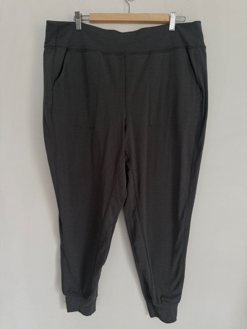 ATHLETIC WORKS GRAY LEGGING PANT CAPRI SIZE 2X